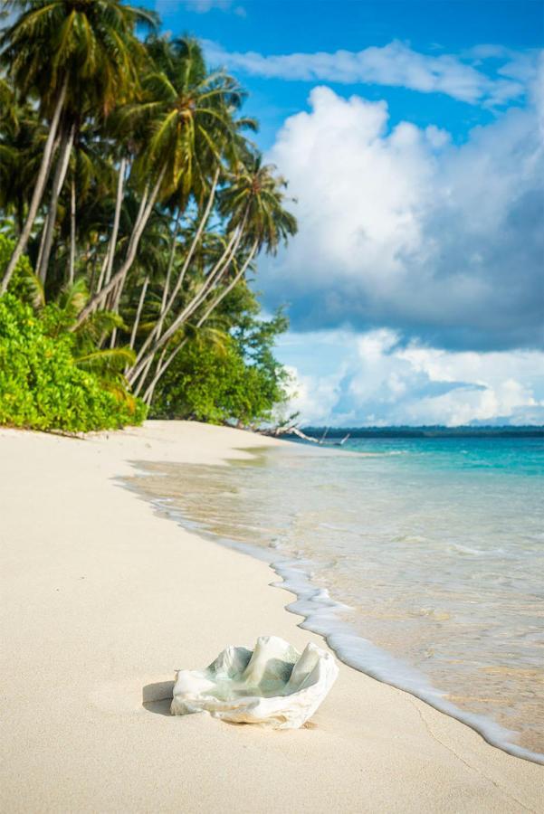 Pinang Island - Private Island Sea View Bungalows Singkil  Zewnętrze zdjęcie