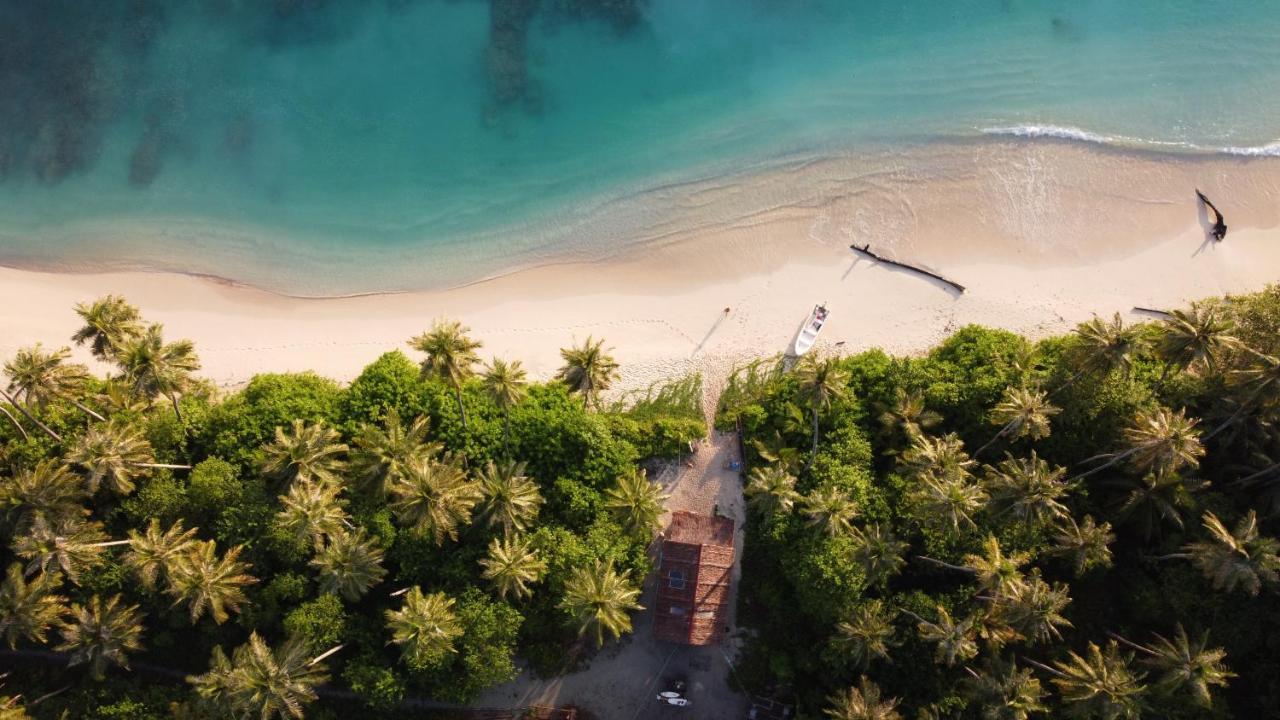 Pinang Island - Private Island Sea View Bungalows Singkil  Zewnętrze zdjęcie