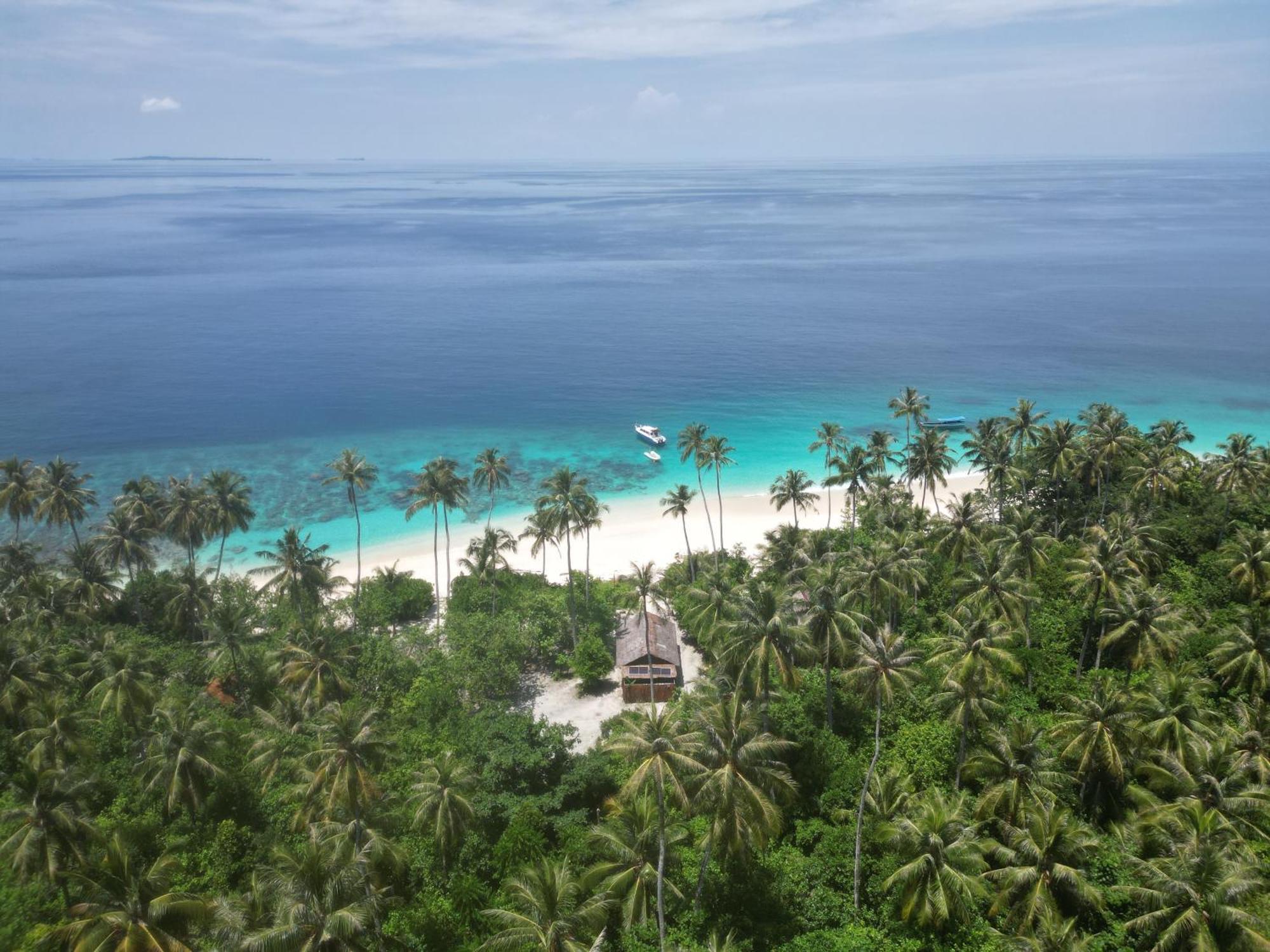 Pinang Island - Private Island Sea View Bungalows Singkil  Zewnętrze zdjęcie