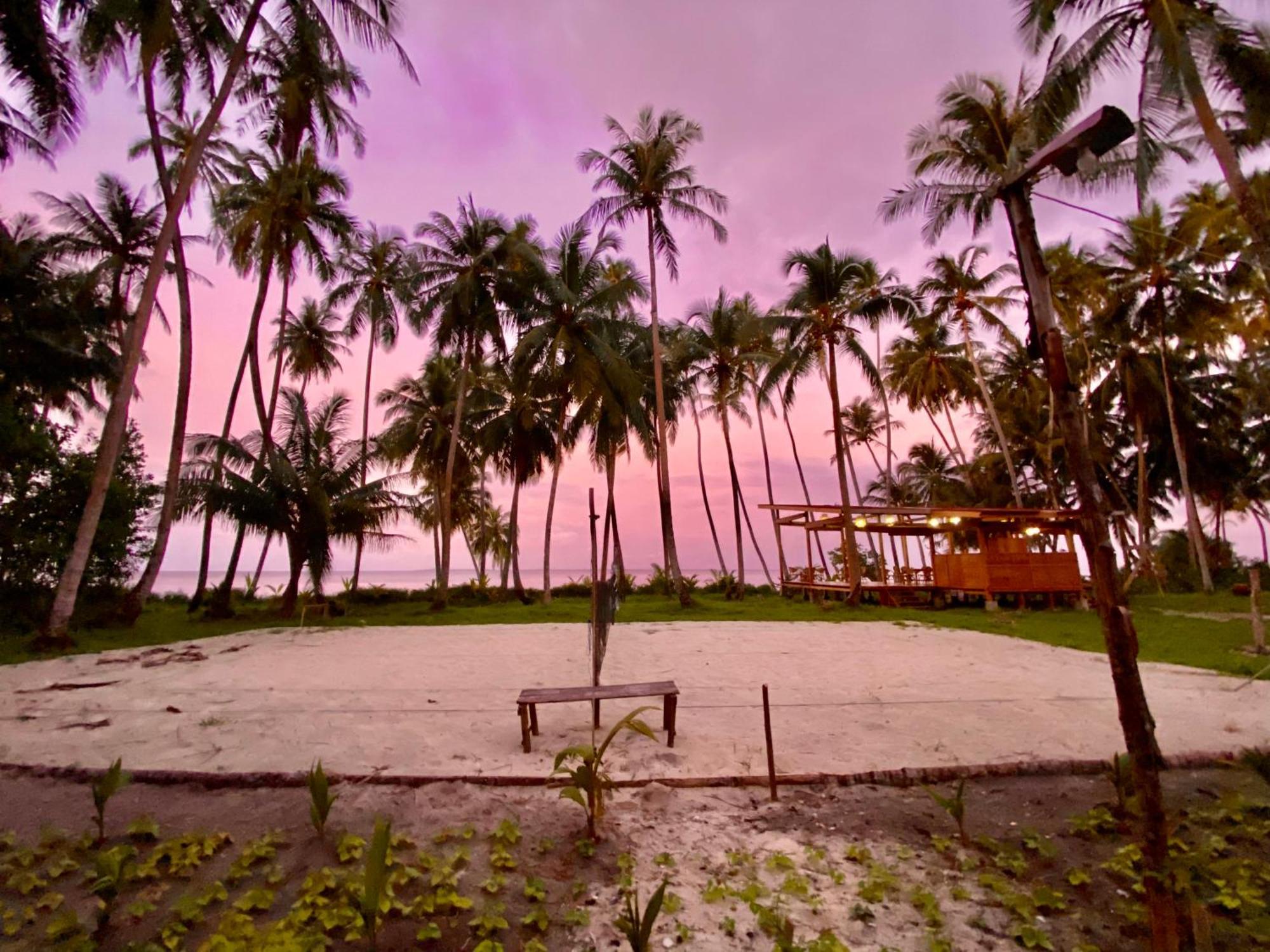 Pinang Island - Private Island Sea View Bungalows Singkil  Zewnętrze zdjęcie