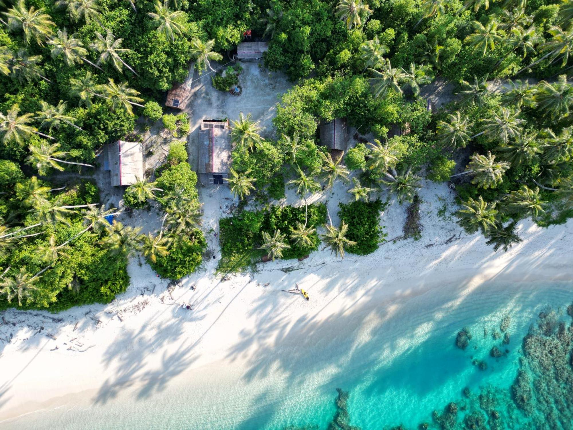 Pinang Island - Private Island Sea View Bungalows Singkil  Zewnętrze zdjęcie