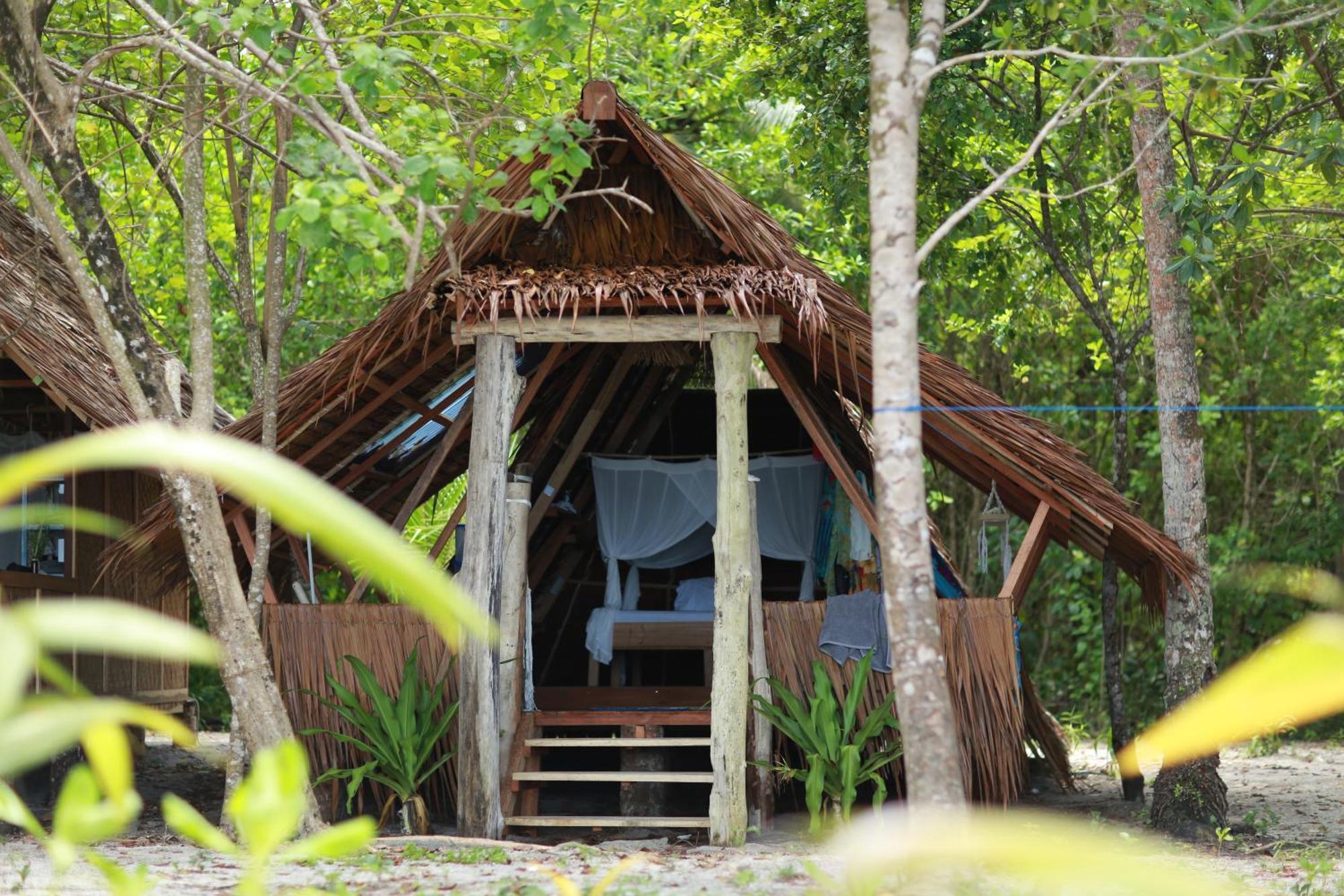 Pinang Island - Private Island Sea View Bungalows Singkil  Zewnętrze zdjęcie