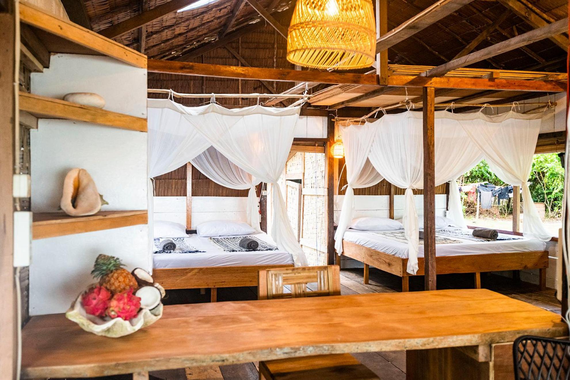Pinang Island - Private Island Sea View Bungalows Singkil  Pokój zdjęcie