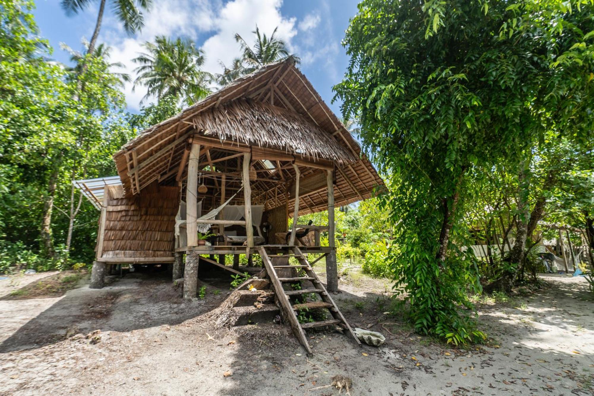 Pinang Island - Private Island Sea View Bungalows Singkil  Zewnętrze zdjęcie